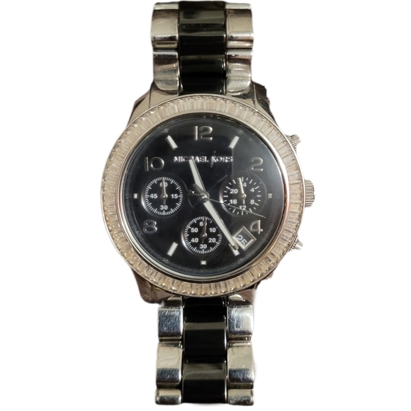 Michael Kors Accessories - Michael Kors MK 5677 Watch Silver Black